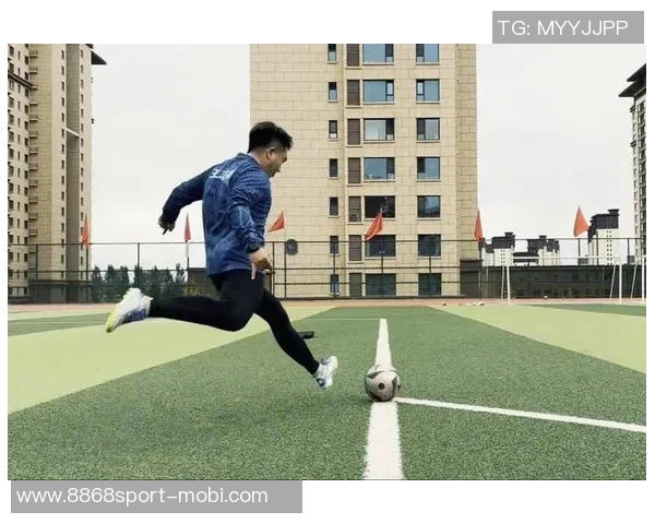 国安U21新星戴金宇试训中超升班马重庆铜梁龙展现潜力